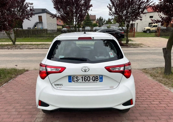 Toyota Yaris cena 23900 przebieg: 118591, rok produkcji 2017 z Turek małe 92